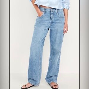 Old Navy Mid Rise Slouchy Straight Light Blue Women's Jeans Size 4 but fits 6